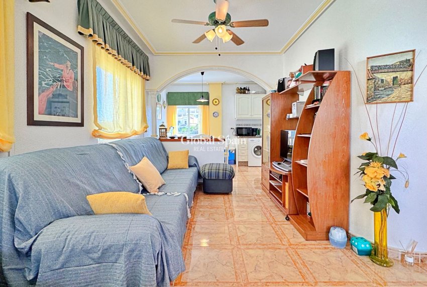 Wederverkoop - Appartement -
ORIHUELA COSTA - La Zenia