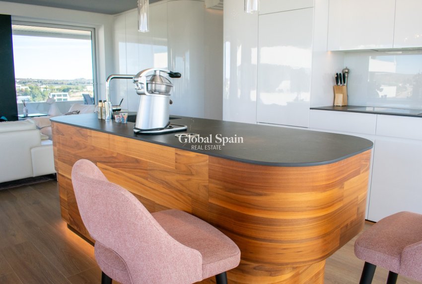 Wederverkoop - APPARTEMENT -
ORIHUELA COSTA - LAS COLINAS GOLF RESORT