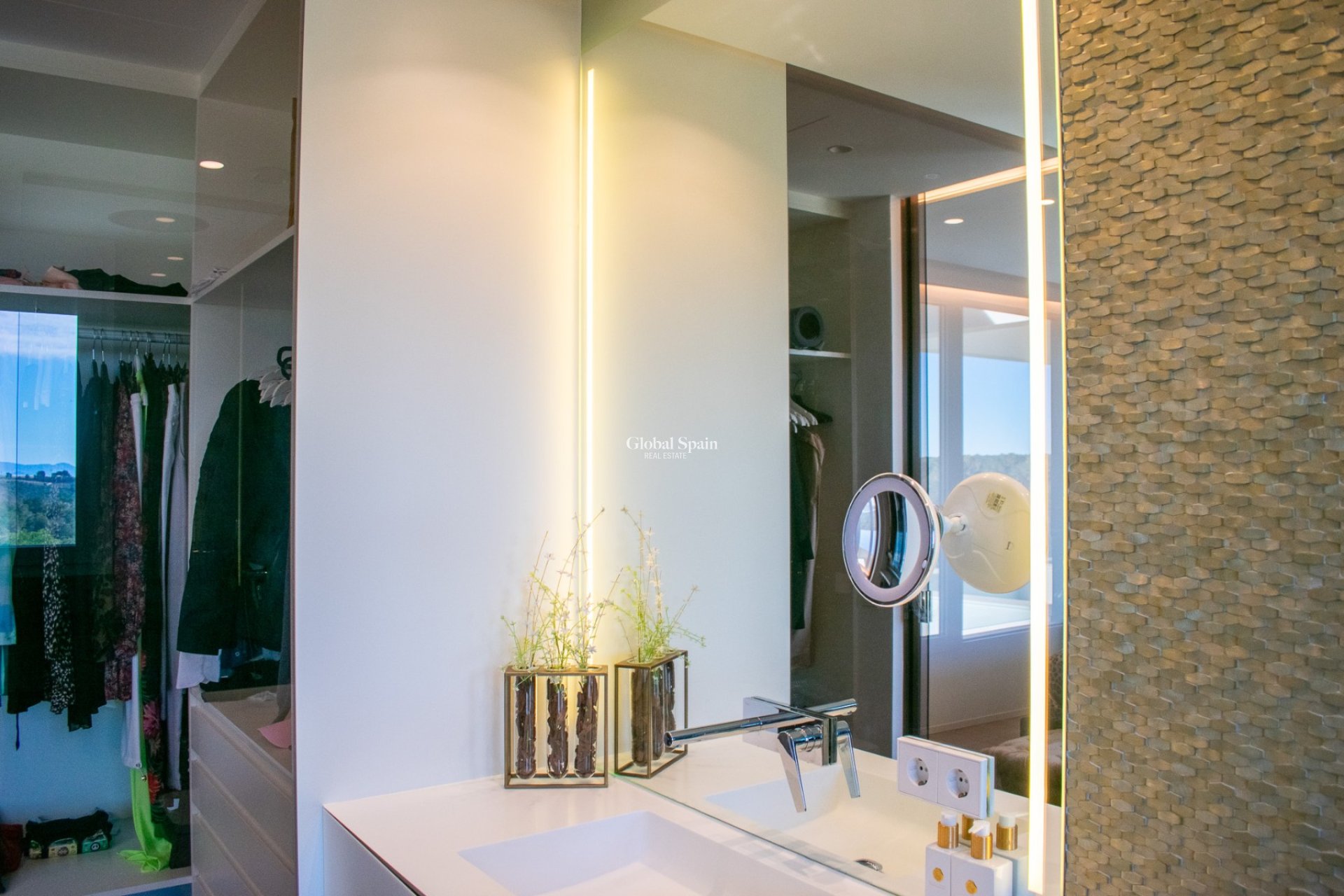 Wederverkoop - APPARTEMENT -
ORIHUELA COSTA - LAS COLINAS GOLF RESORT