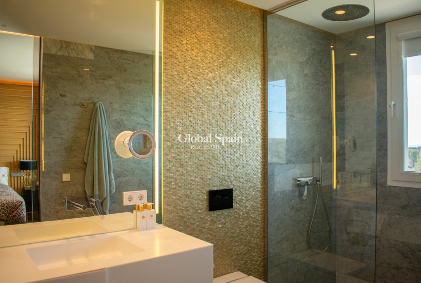 Wederverkoop - APPARTEMENT -
ORIHUELA COSTA - LAS COLINAS GOLF RESORT