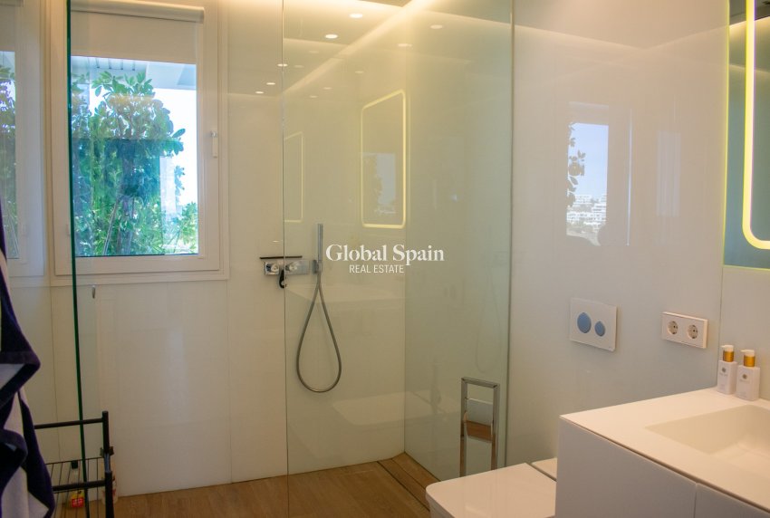 Wederverkoop - APPARTEMENT -
ORIHUELA COSTA - LAS COLINAS GOLF RESORT