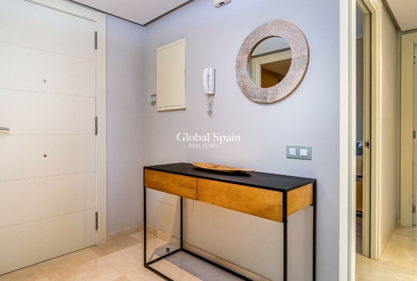 Wederverkoop - APPARTEMENT -
ORIHUELA COSTA - Las Colinas Golf