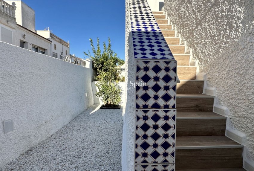 Wederverkoop - APPARTEMENT -
ORIHUELA COSTA - Las Filipinas