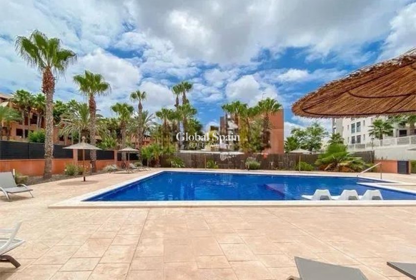 Wederverkoop - APPARTEMENT -
ORIHUELA COSTA - Las Filipinas