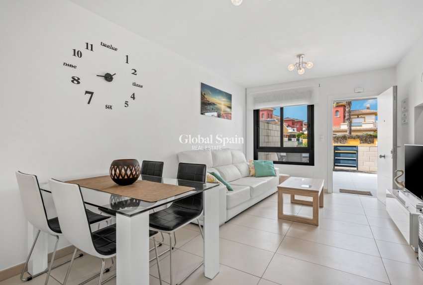 Wederverkoop - APPARTEMENT -
ORIHUELA COSTA - Las Filipinas