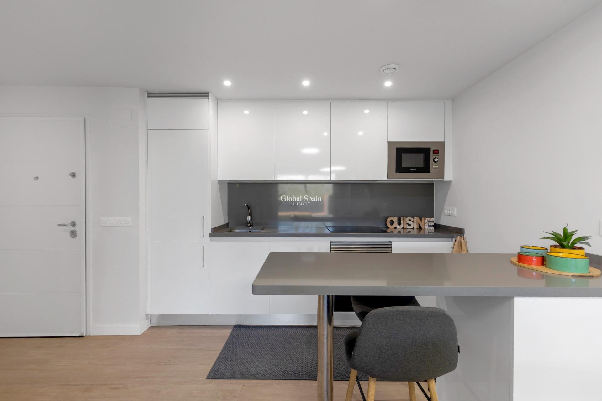 Wederverkoop - APPARTEMENT -
ORIHUELA COSTA - Las Filipinas