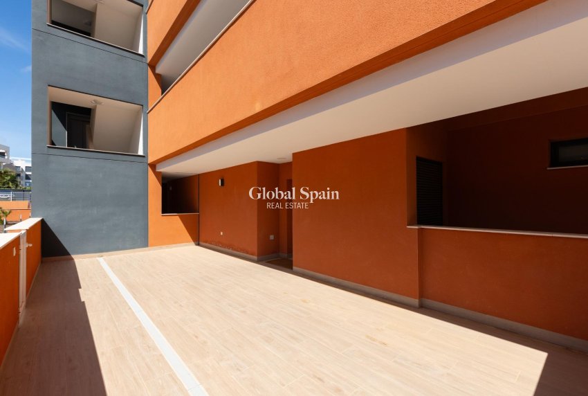 Wederverkoop - APPARTEMENT -
ORIHUELA COSTA - Las Filipinas
