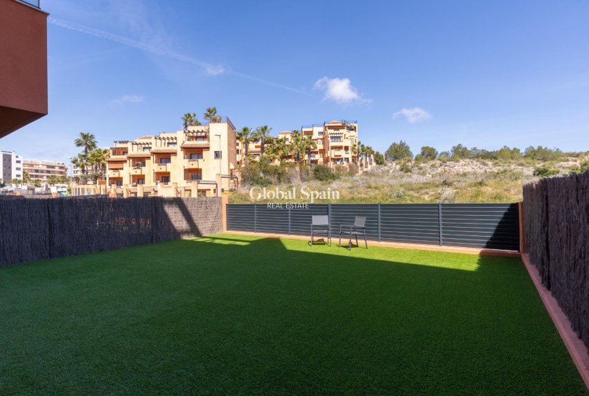 Wederverkoop - APPARTEMENT -
ORIHUELA COSTA - Las Filipinas