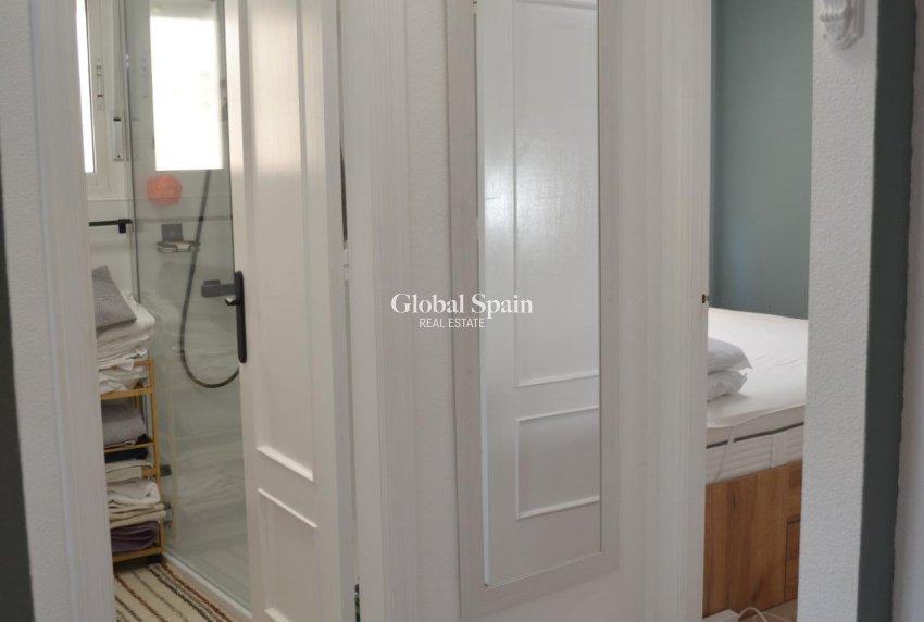 Wederverkoop - APPARTEMENT -
ORIHUELA COSTA - Las Filipinas