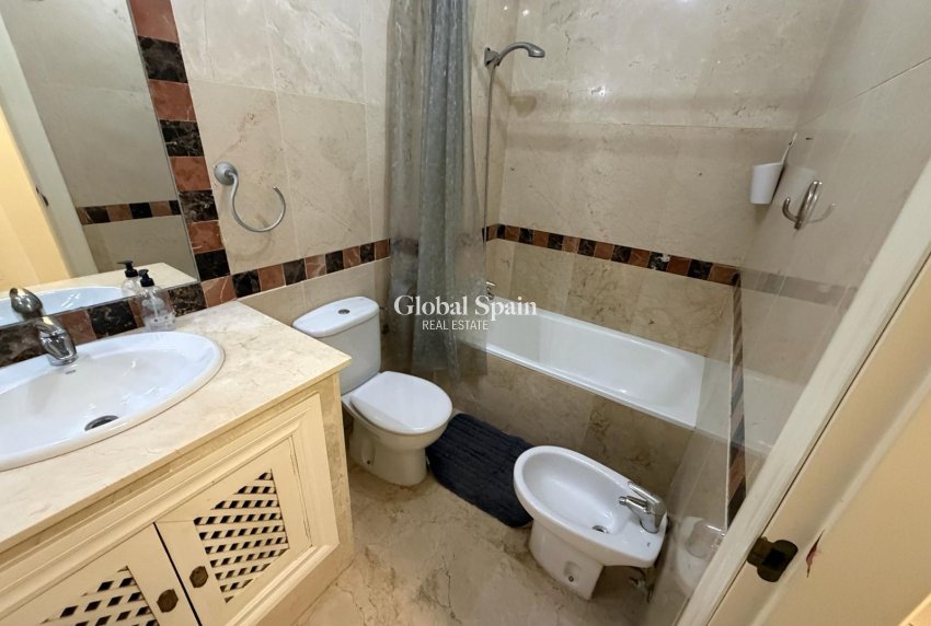 Wederverkoop - APPARTEMENT -
ORIHUELA COSTA - Las Ramblas