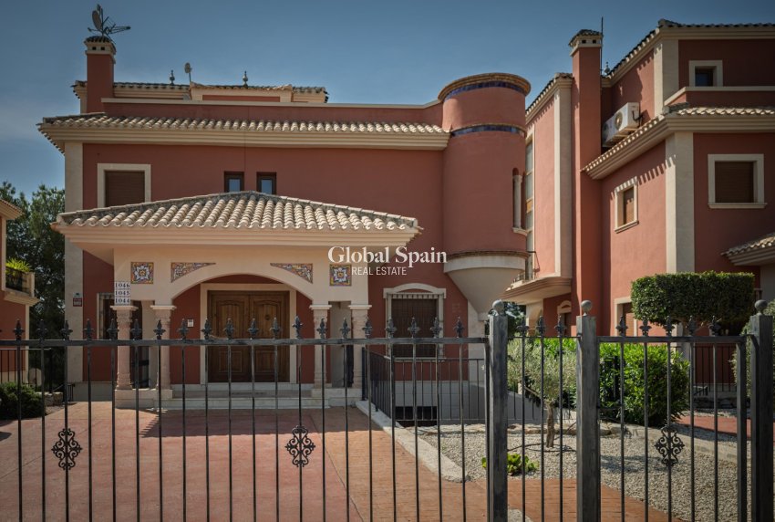 Wederverkoop - APPARTEMENT -
ORIHUELA COSTA - Las Ramblas