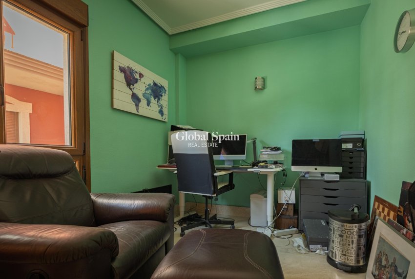 Wederverkoop - APPARTEMENT -
ORIHUELA COSTA - Las Ramblas