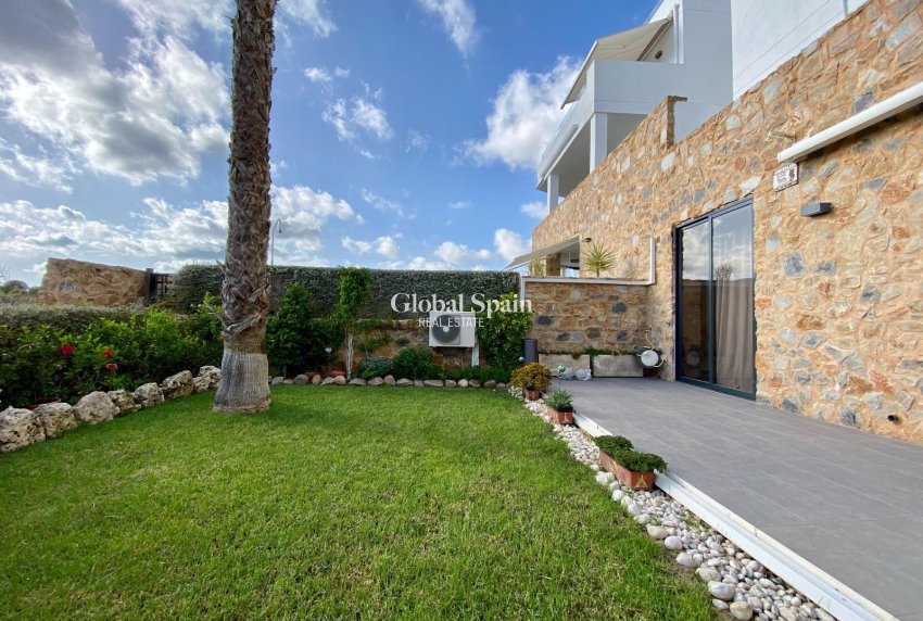 Wederverkoop - APPARTEMENT -
ORIHUELA COSTA - Las Ramblas