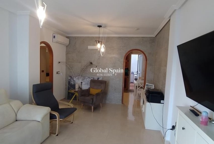 Wederverkoop - APPARTEMENT -
ORIHUELA COSTA - LOMAS CABO ROIG
