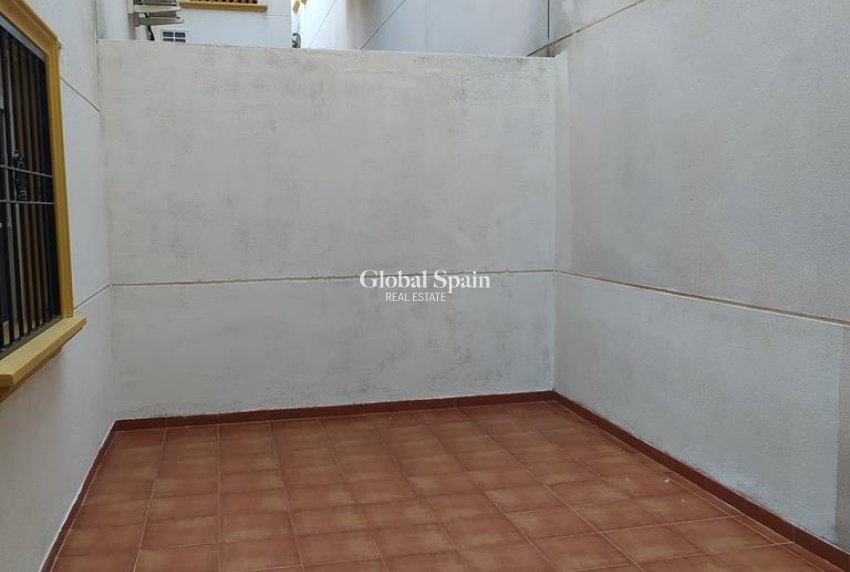 Wederverkoop - APPARTEMENT -
ORIHUELA COSTA - LOMAS CABO ROIG