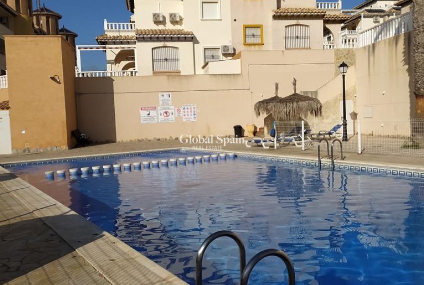 Wederverkoop - APPARTEMENT -
ORIHUELA COSTA - LOMAS CABO ROIG