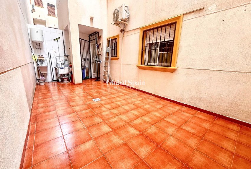 Wederverkoop - APPARTEMENT -
ORIHUELA COSTA - Lomas De Cabo Roig-los Dolses