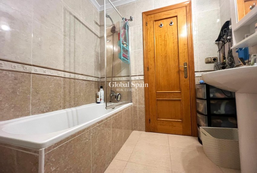 Wederverkoop - APPARTEMENT -
ORIHUELA COSTA - Lomas De Cabo Roig-los Dolses