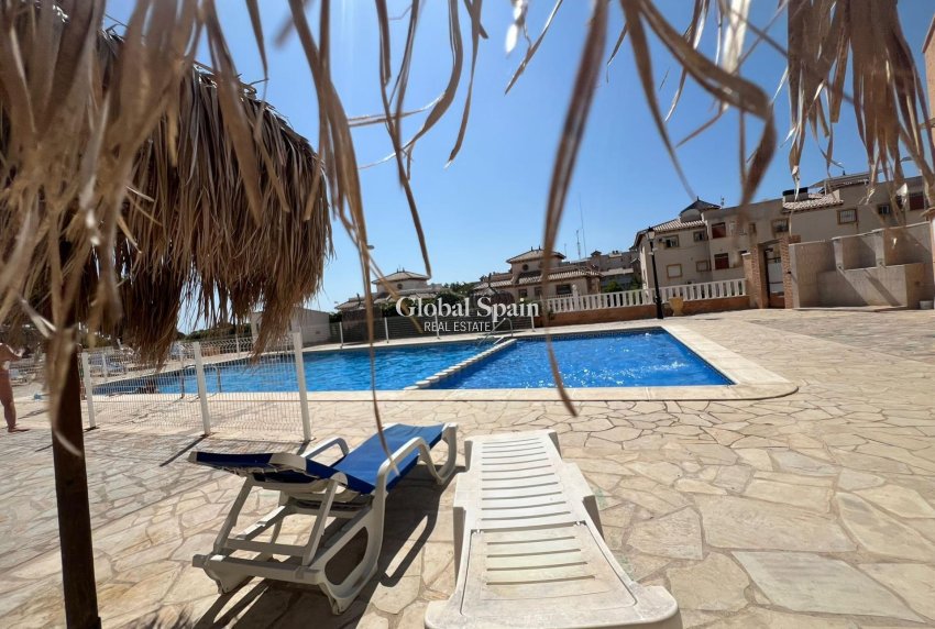 Wederverkoop - APPARTEMENT -
ORIHUELA COSTA - Lomas De Cabo Roig-los Dolses