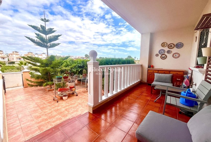 Wederverkoop - APPARTEMENT -
ORIHUELA COSTA - Lomas De Cabo Roig-los Dolses