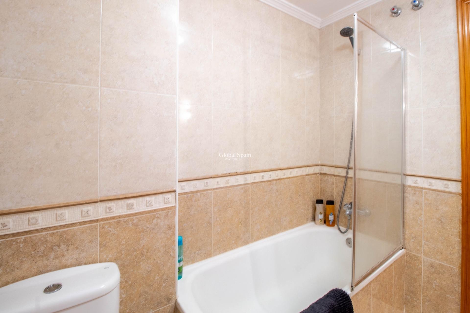 Wederverkoop - APPARTEMENT -
ORIHUELA COSTA - Lomas de Cabo Roig-Los Dolses