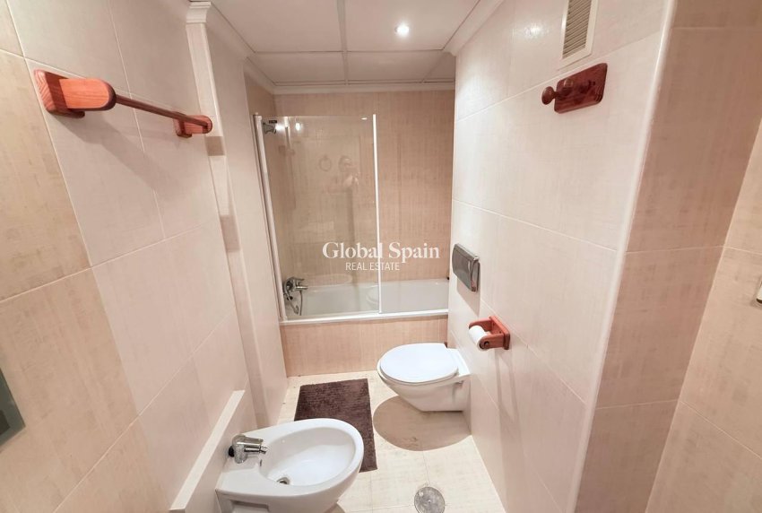 Wederverkoop - APPARTEMENT -
ORIHUELA COSTA - Lomas de Cabo Roig