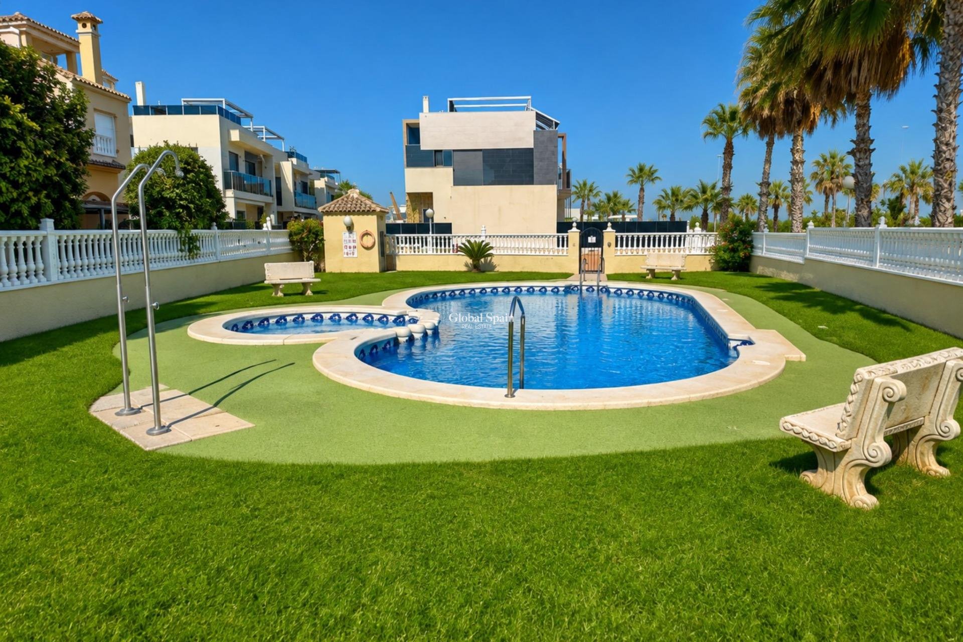 Wederverkoop - APPARTEMENT -
ORIHUELA COSTA - Lomas de Cabo Roig