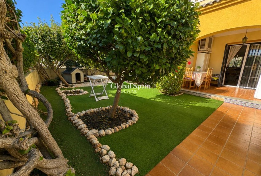 Wederverkoop - APPARTEMENT -
ORIHUELA COSTA - Lomas de Cabo Roig