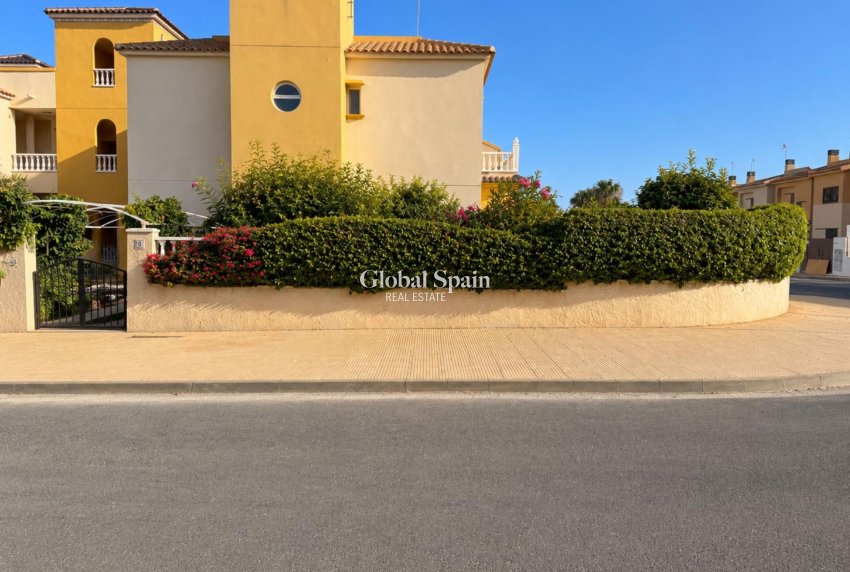 Wederverkoop - APPARTEMENT -
ORIHUELA COSTA - Lomas de Cabo Roig