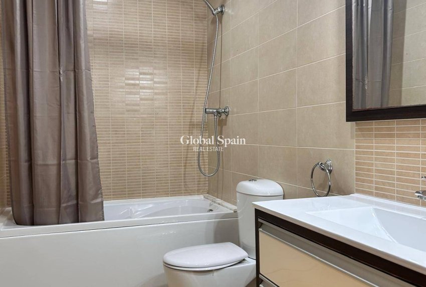 Wederverkoop - APPARTEMENT -
ORIHUELA COSTA - Lomas de Cabo Roig