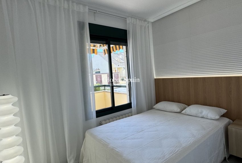 Wederverkoop - APPARTEMENT -
ORIHUELA COSTA - Lomas de Campoamor