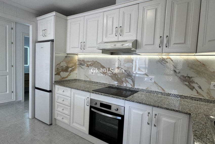 Wederverkoop - APPARTEMENT -
ORIHUELA COSTA - Lomas de Campoamor