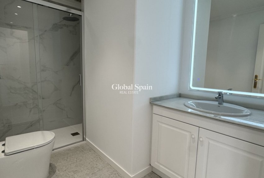 Wederverkoop - APPARTEMENT -
ORIHUELA COSTA - Lomas de Campoamor