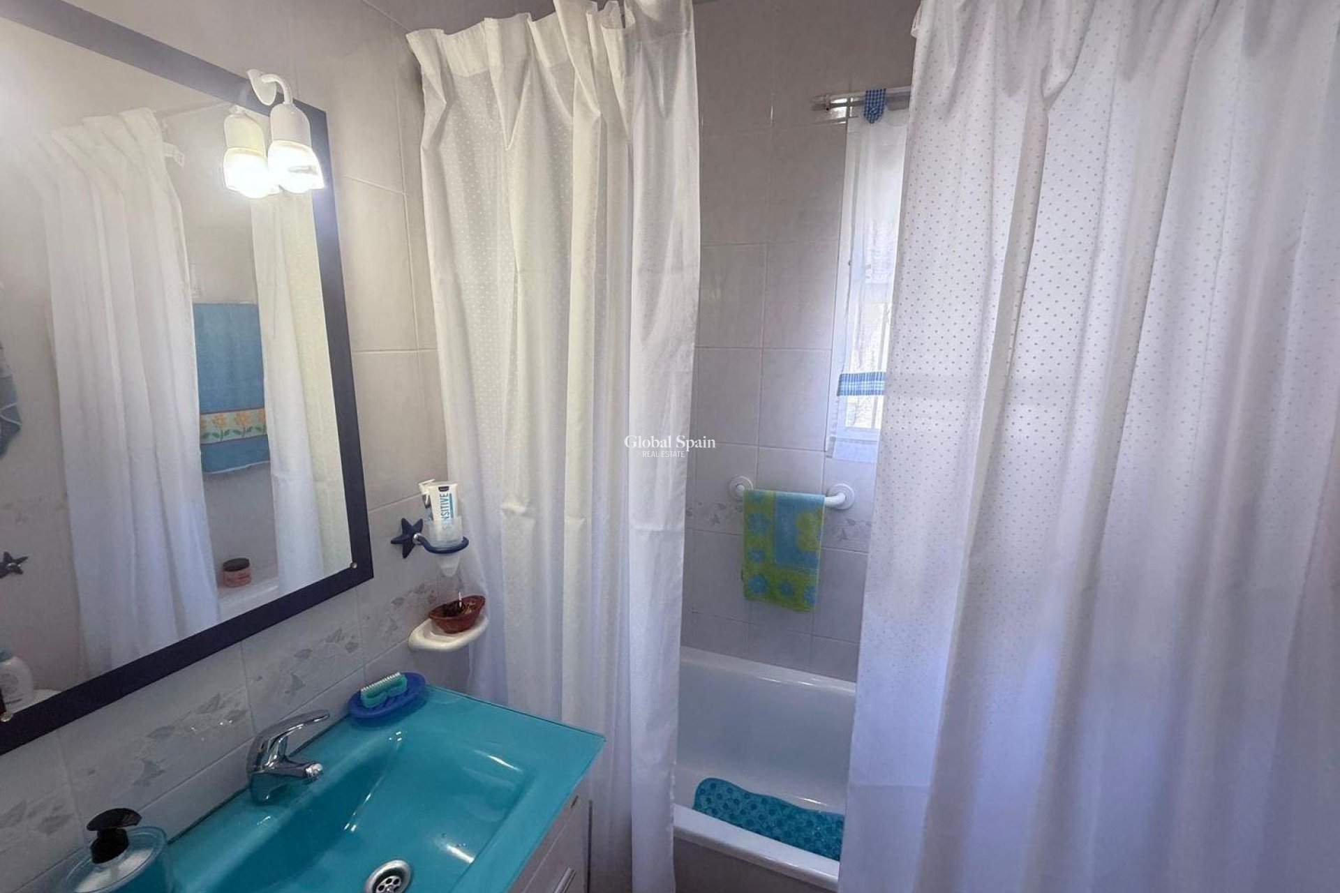 Wederverkoop - APPARTEMENT -
ORIHUELA COSTA - Los Almendros-la Florida