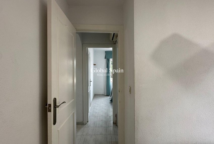 Wederverkoop - APPARTEMENT -
ORIHUELA COSTA - Los Almendros-la Florida