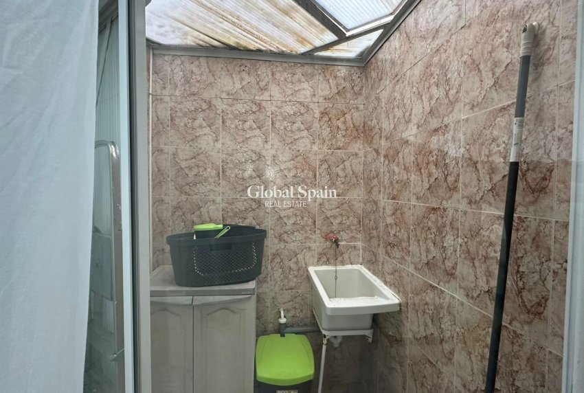 Wederverkoop - APPARTEMENT -
ORIHUELA COSTA - Los Almendros-la Florida