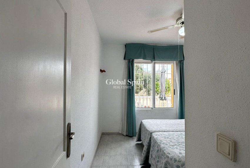 Wederverkoop - APPARTEMENT -
ORIHUELA COSTA - Los Almendros-la Florida