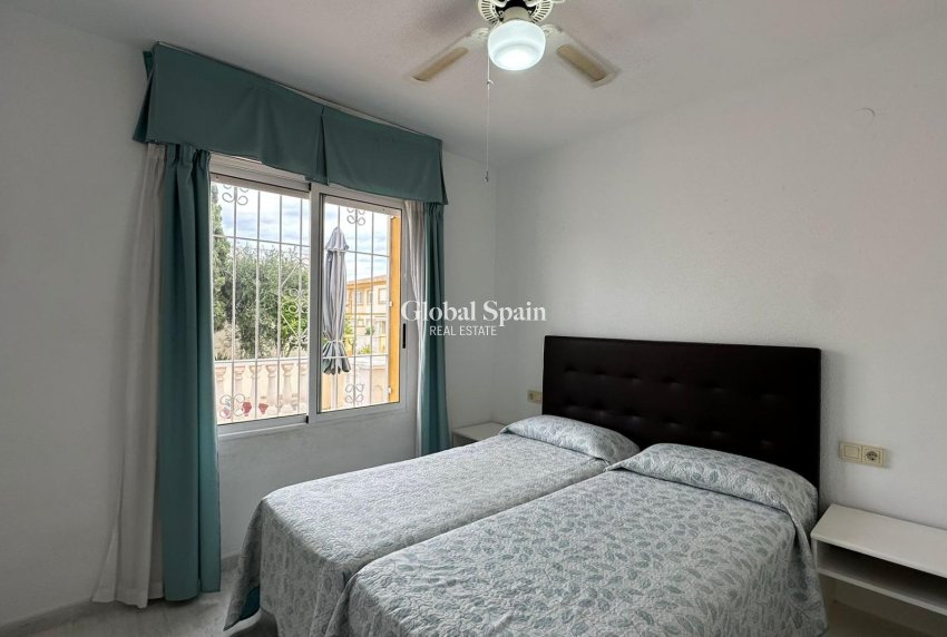 Wederverkoop - APPARTEMENT -
ORIHUELA COSTA - Los Almendros-la Florida