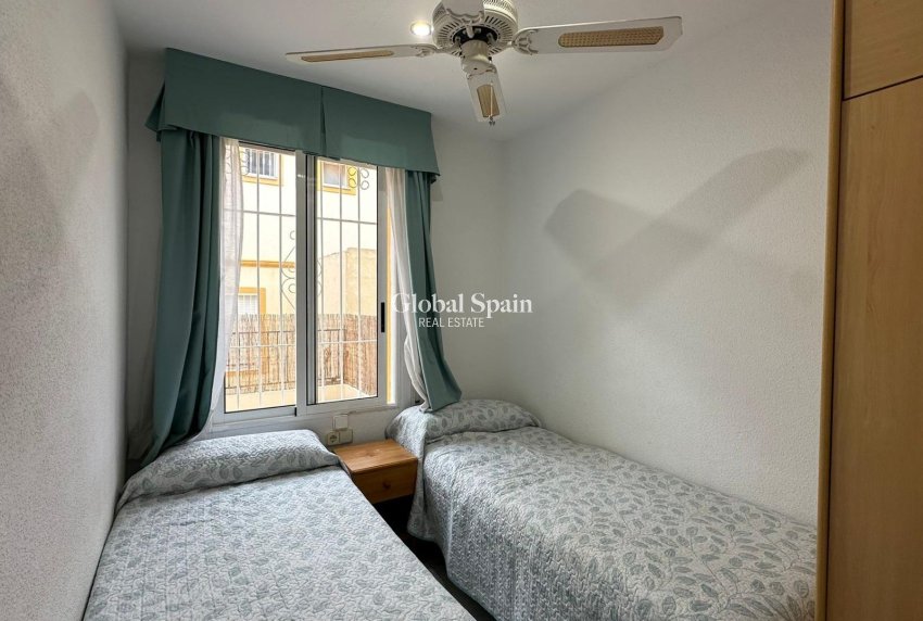 Wederverkoop - APPARTEMENT -
ORIHUELA COSTA - Los Almendros-la Florida