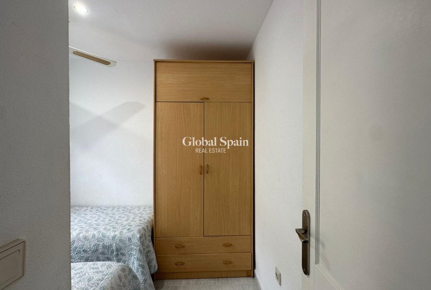 Wederverkoop - APPARTEMENT -
ORIHUELA COSTA - Los Almendros-la Florida