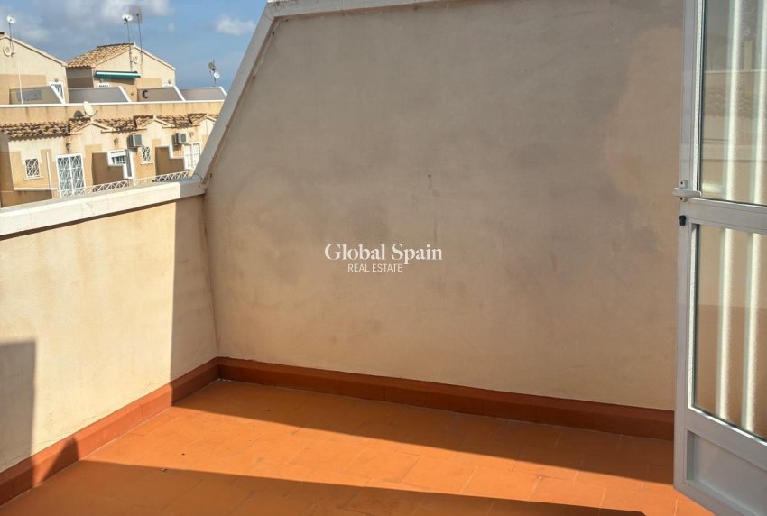 Wederverkoop - APPARTEMENT -
ORIHUELA COSTA - Los Almendros-la Florida