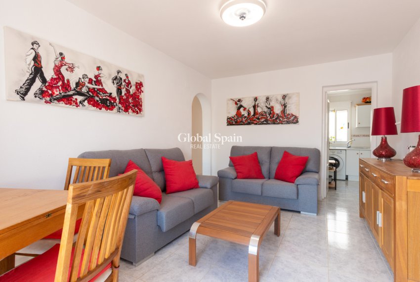Wederverkoop - APPARTEMENT -
ORIHUELA COSTA - Los Almendros-la Florida
