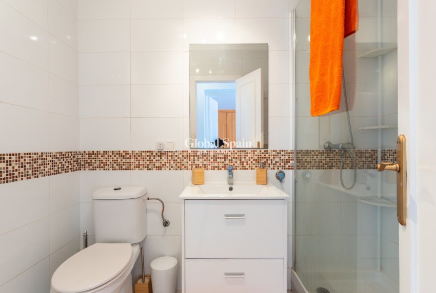 Wederverkoop - APPARTEMENT -
ORIHUELA COSTA - Los Almendros-la Florida