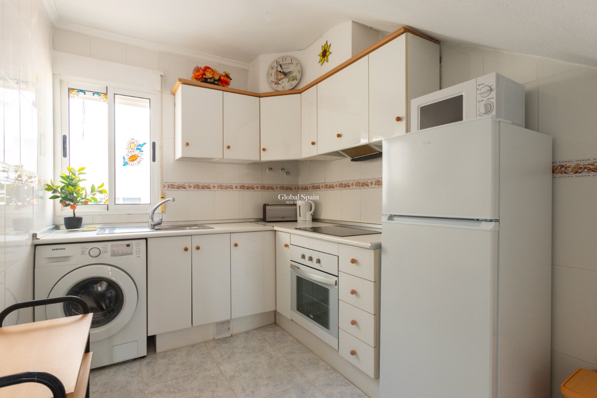 Wederverkoop - APPARTEMENT -
ORIHUELA COSTA - Los Almendros-la Florida