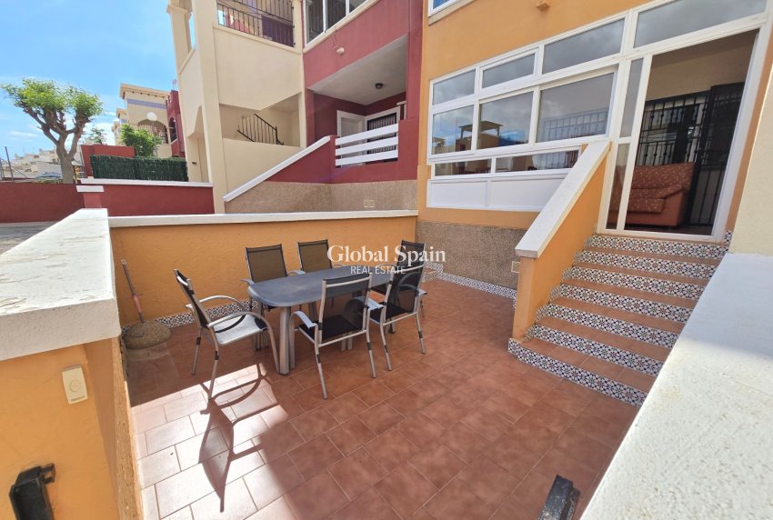 Wederverkoop - APPARTEMENT -
ORIHUELA COSTA - Los Altos *
