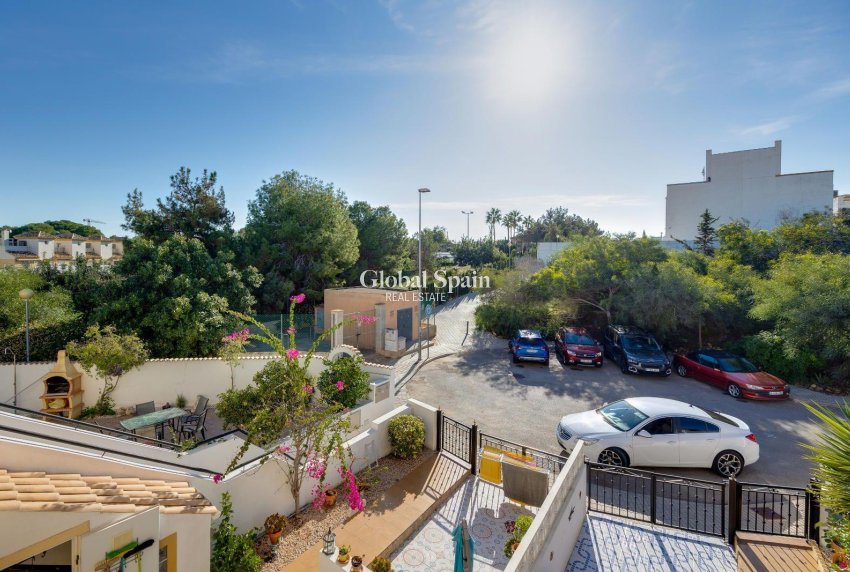 Wederverkoop - APPARTEMENT -
ORIHUELA COSTA - LOS BALCONES - LOS ALTOS