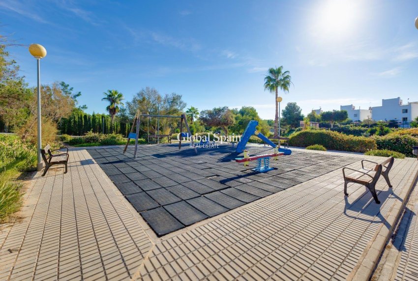 Wederverkoop - APPARTEMENT -
ORIHUELA COSTA - LOS BALCONES - LOS ALTOS