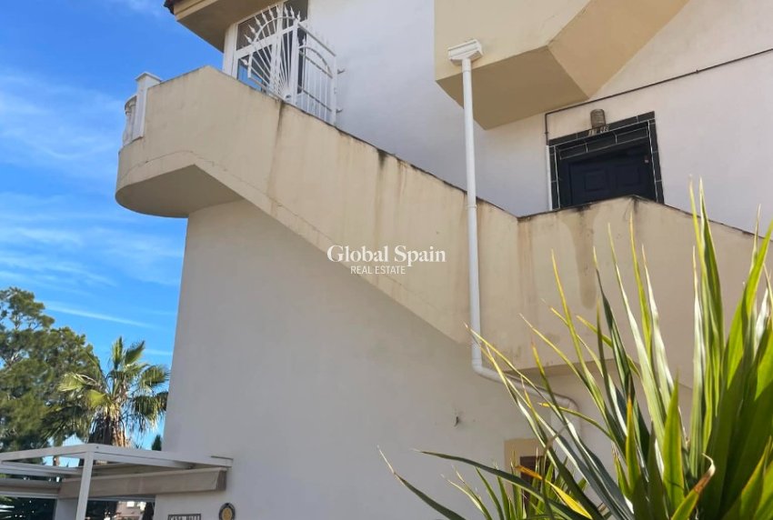 Wederverkoop - APPARTEMENT -
ORIHUELA COSTA - LOS BALCONES - LOS ALTOS
