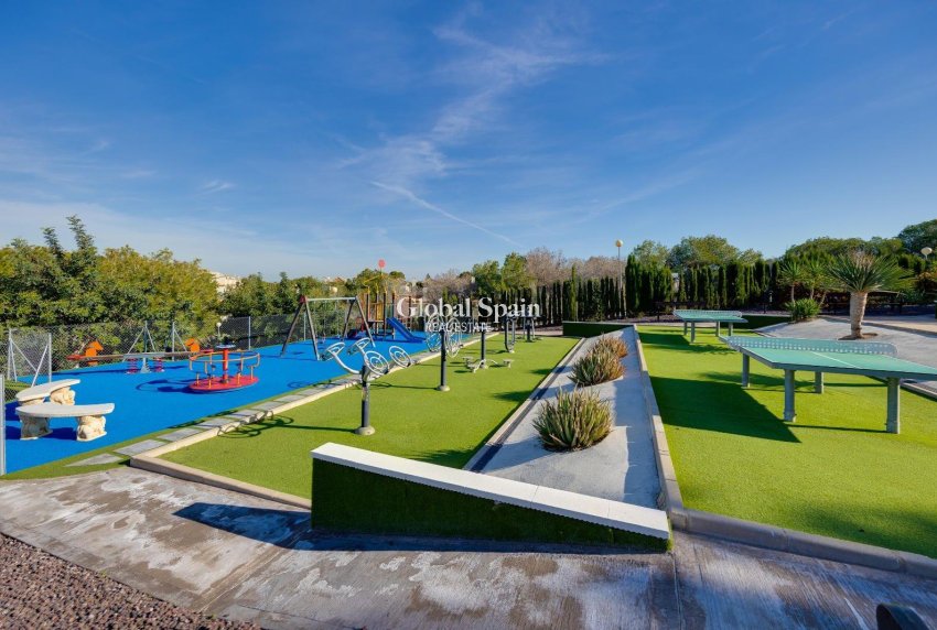 Wederverkoop - APPARTEMENT -
ORIHUELA COSTA - LOS BALCONES - LOS ALTOS