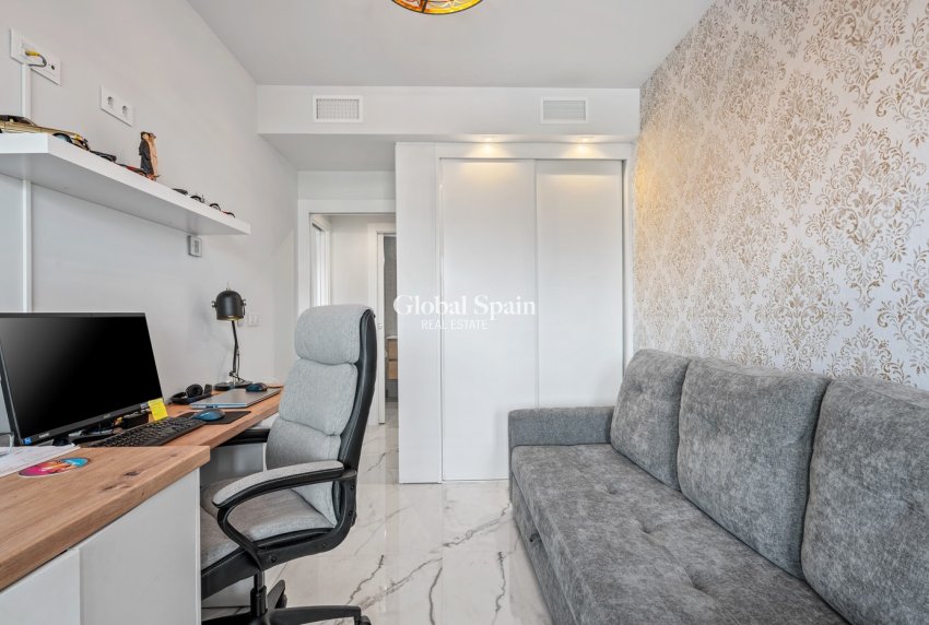 Wederverkoop - APPARTEMENT -
ORIHUELA COSTA - LOS BALCONES - LOS ALTOS